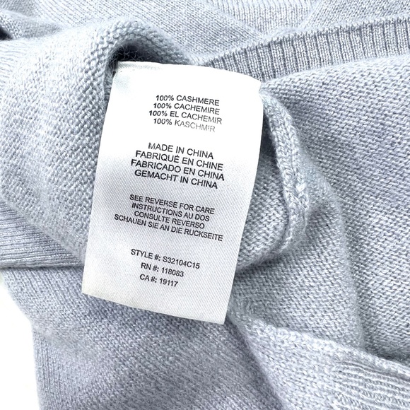 🚫SOLD!*|•MINNIE ROSE•| 100% Cashmere Lavender V-Neck Sweater - Picture 9 of 9